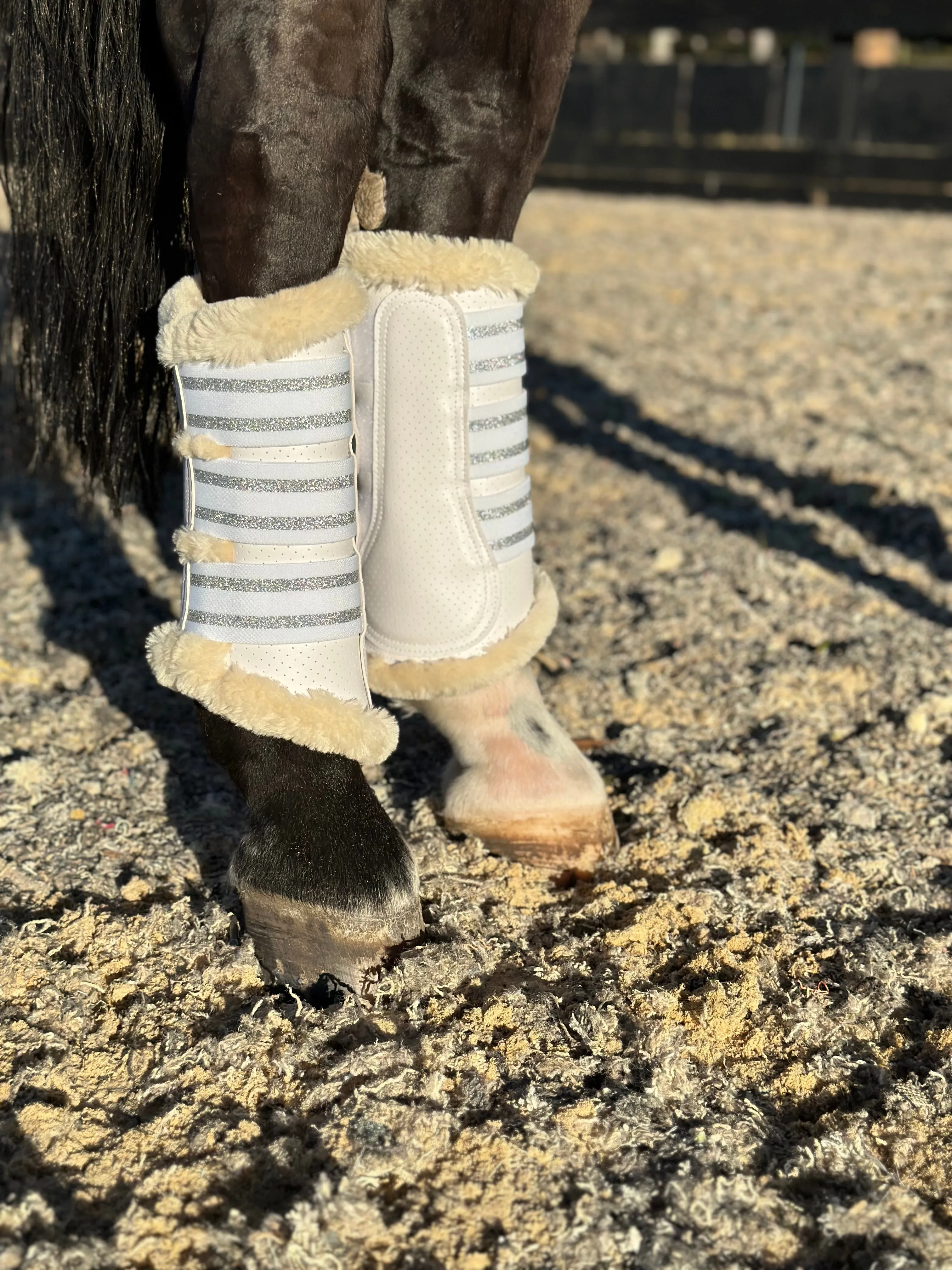 Aero 2.0 | Cool Flow Brushing Boots | White