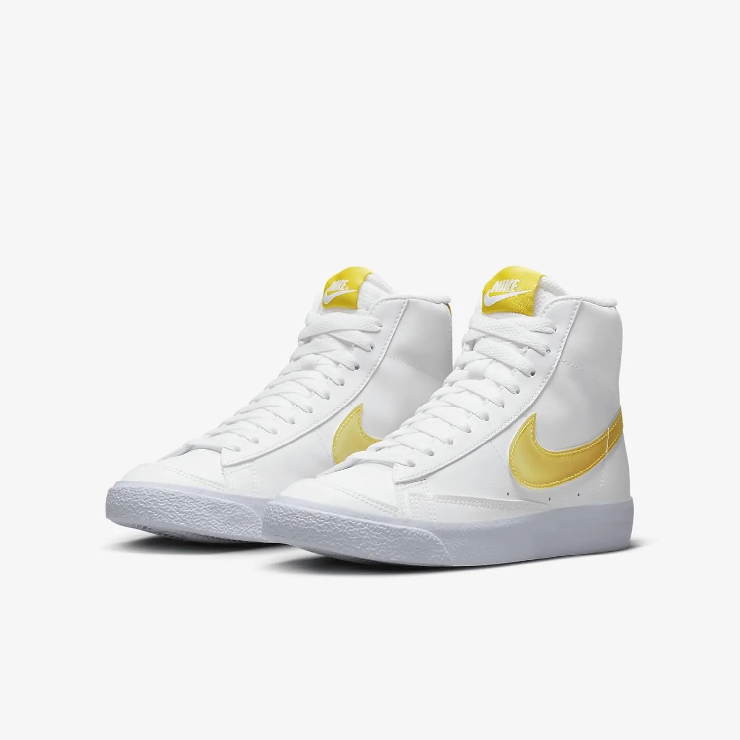 Nike unisex-child Blazer Mid 77