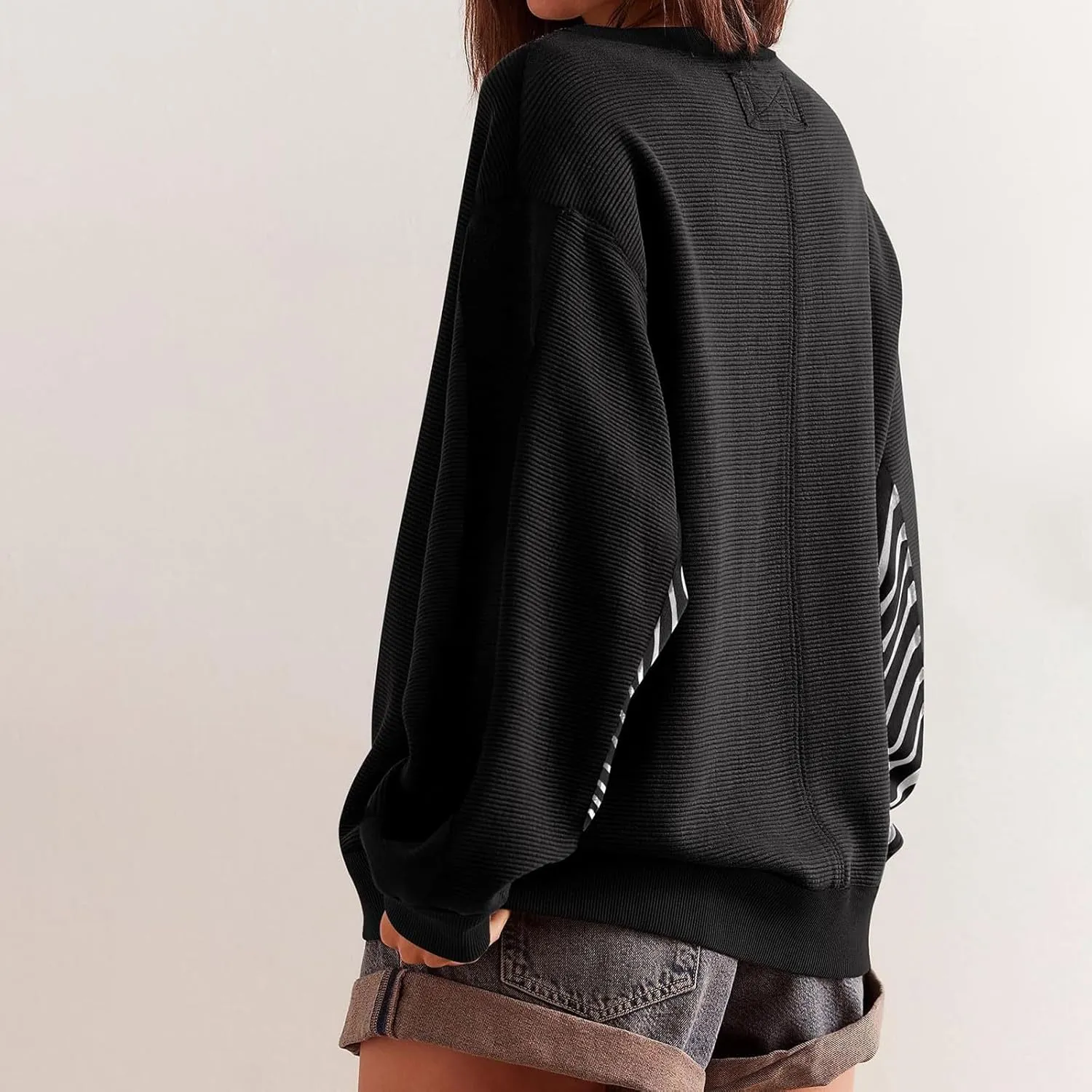 Women's Oversized Sweatshirts Trendy Long Sleeve Crew Neck Corduroy Pullover Tops Loose Comfy Fall Outfits 2024